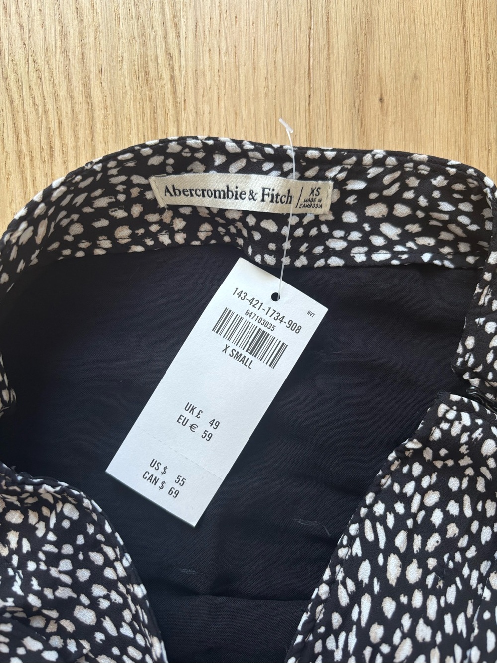 A&F Ruched Mini Skirt - Picture 6 of 8